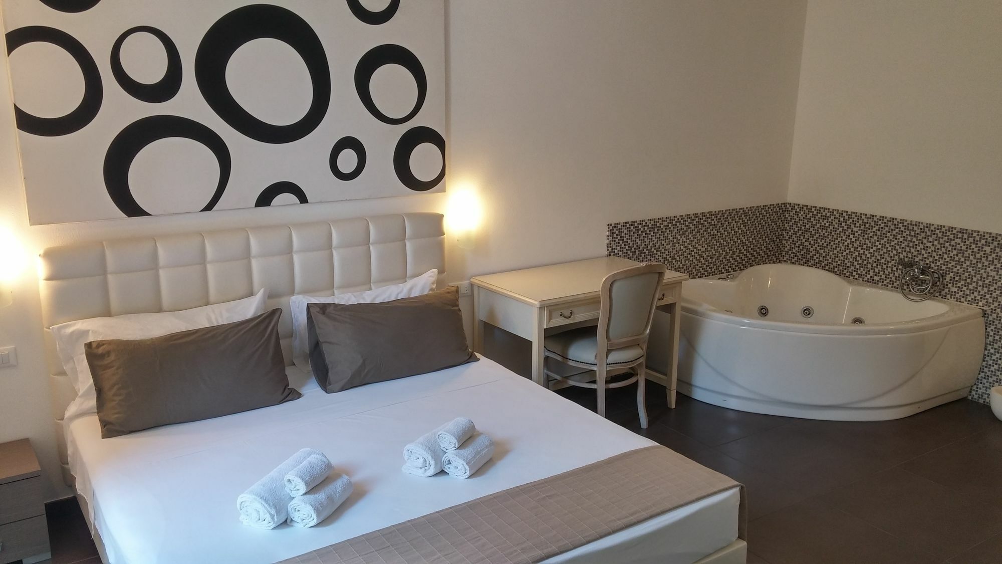 Up Room&suite Bed & Breakfast 2*